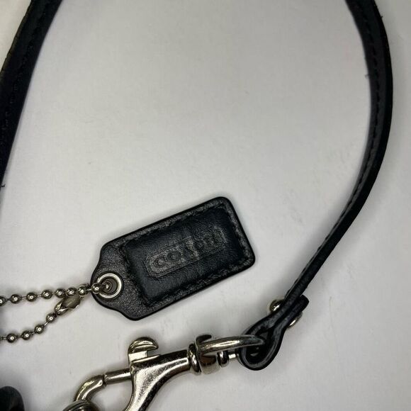 Coach Wristlet Black - Picture 14 of 16